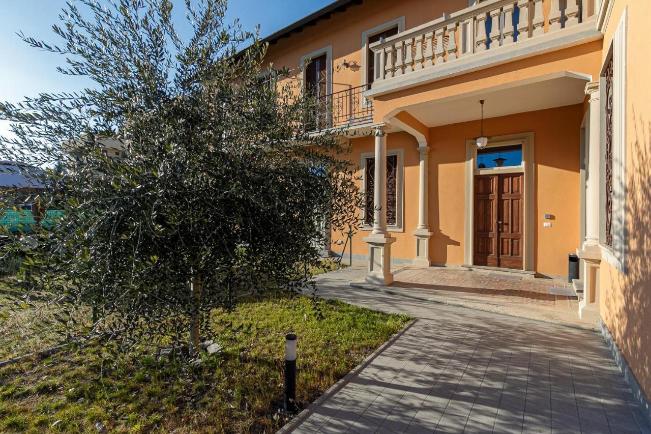 Al 33 Di Via Roma - Apartments Cardano Al Campo Extérieur photo