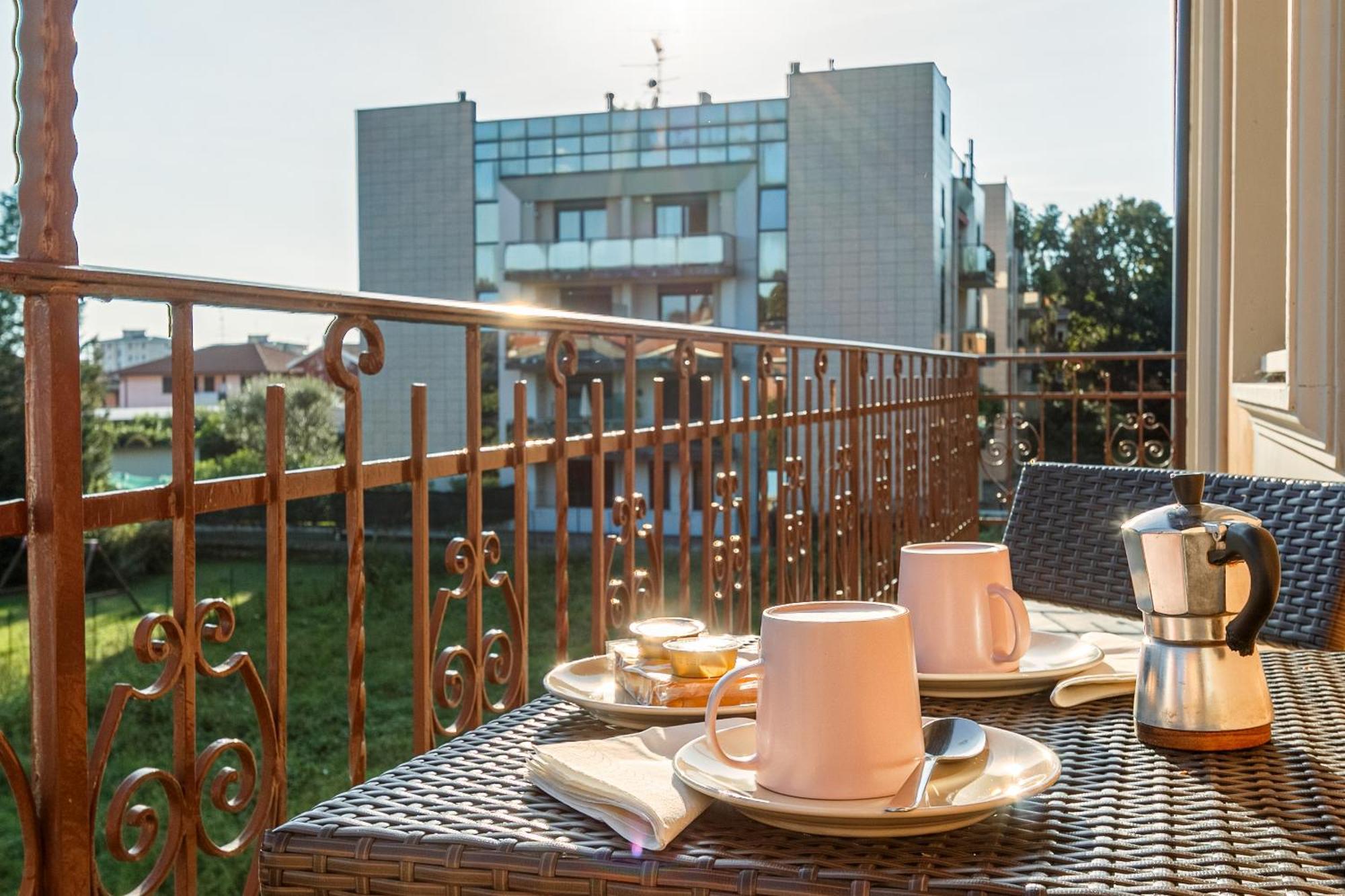 Al 33 Di Via Roma - Apartments Cardano Al Campo Extérieur photo